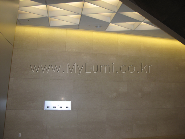   ׸ θ 䳢  ִ ̽̽ LED ߱(The LED lighting sheets to provide sufficient light and excellent interior)  